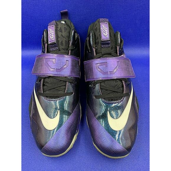 NIKE CJ Trainer 2 Purple Glow Lace Up Athletic Shoes 685351-001 Youth Sz 6.5 Y - Picture 6 of 10